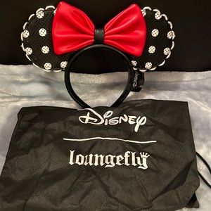 Disney Loungefly Minnie Mouse Pin Ears with Original Dustbag
